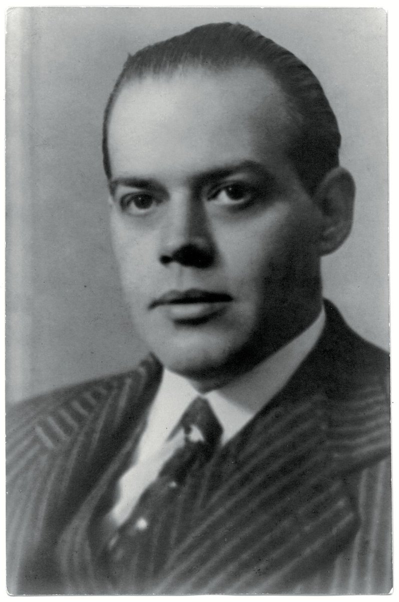 FCBarcelona_es's tweet photo. El 6 de agosto de 1936, hoy hace 88 años, Josep Sunyol i Garriga, presidente del FC Barcelona escogido por aclamación un año antes, era fusilado por militares fascistas en la Sierra de Guadarrama. Su trágica muerte fue el preludio de una de las épocas más difíciles para el Club. https://t.co/Rk5tVEVwnk