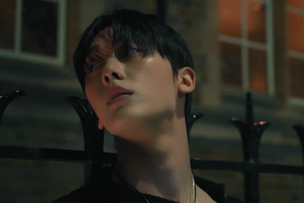 soompi's tweet photo. WATCH: #ASTRO's #Sanha Is Ready To "Dive" Into Nostalgia In Cinematic Solo Debut MV
https://t.co/9WnaysYscT https://t.co/T2IBDySpRS