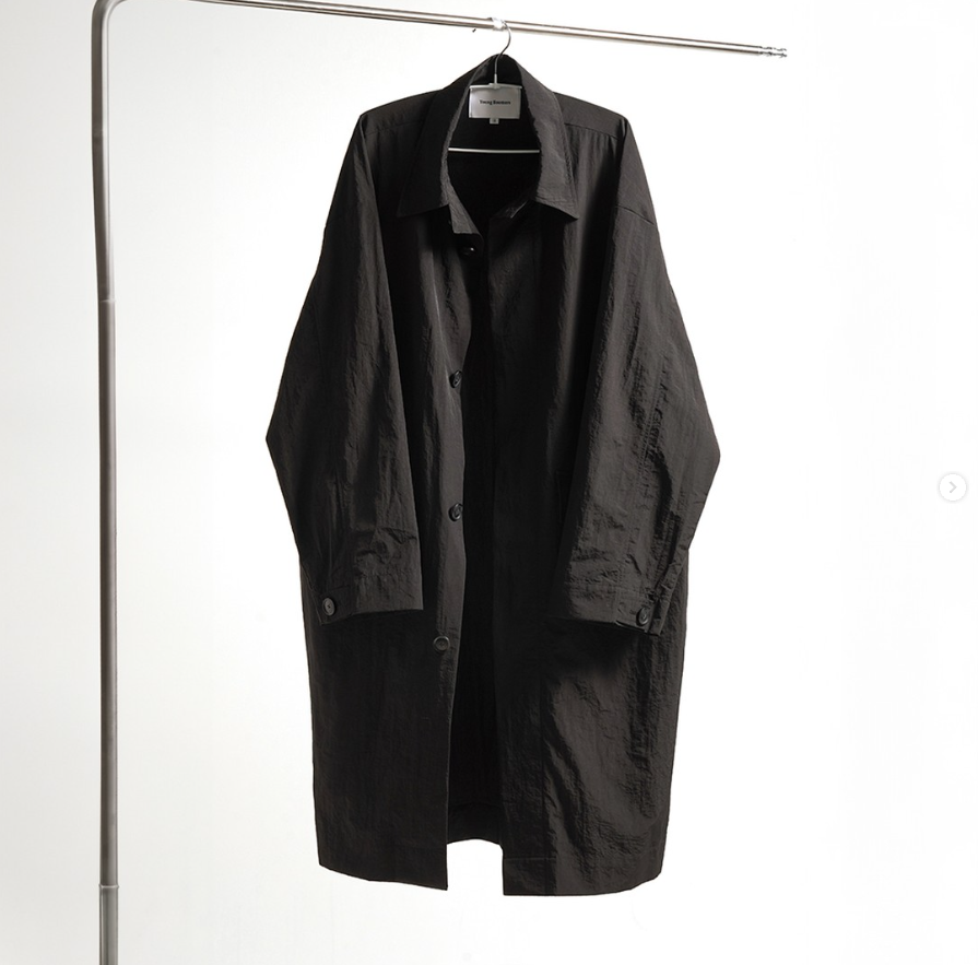 Youngboomers_'s tweet photo. 히든버튼 나일론 맥코트

Hidden Button Nylon Mac Coat

__

컬러

Color

BLACK

--

사이즈

SIZE

1 &amp; 3

공식 홈페이지 : https://t.co/uovwmI0iT7
무신사 : https://t.co/9BTOvzwl9o
SSF SHOP : https://t.co/LxsmbjtaTX
OCO : https://t.co/gBUrLOBHjw https://t.co/wK59brVGpq