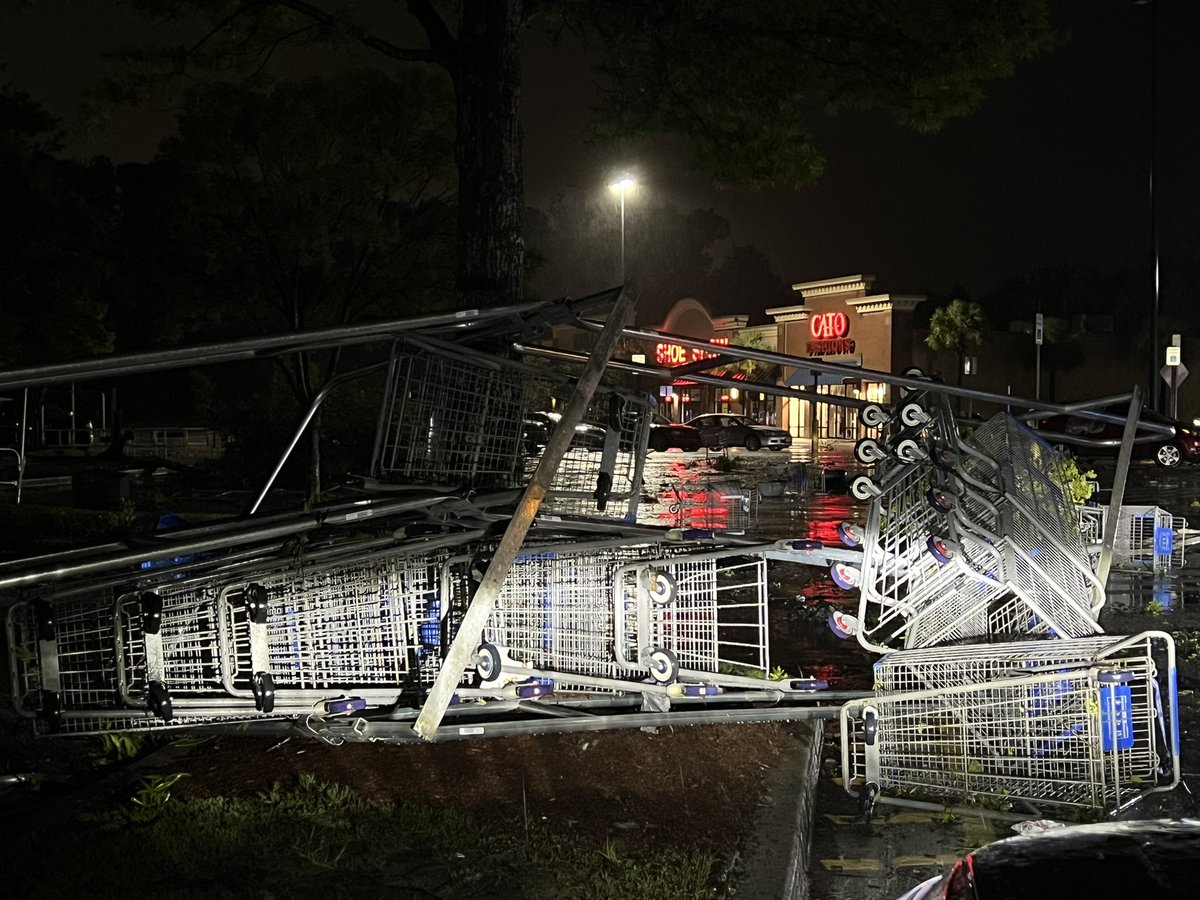 TrooperBob_SC's tweet photo. HAPPENING NOW/Berkeley:
Police tape is up at Walmart in Moncks Corner. The front windows are shattered, lots of overturned shopping carts and some damage to cars. A witness tells me she saw 🛒🛒🛒 flying around in the air.  
@ABCNews4 @NWSCharlestonSC https://t.co/ItyNyAqAUW