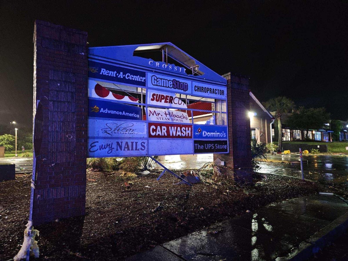 JoeySovine's tweet photo. FIRST ALERT: Possible Tornado Damage in Moncks Corner!🌪

Here is the first view of likely tornado damage in Moncks Corner. The Mayor of Moncks Corner is reporting damage to multiple buildings, including the Arby's and Walmart.  @AutumnLive5 w/ live reports.

📸: @Moncks_Corner https://t.co/00S8XJRrJE
