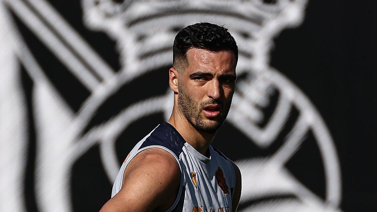 🤡 Merino: No me convence el proyecto del Atleti. 

😎 El proyecto del Atleti: Gallagher, Julian, Le Normand. Solorth, … 

Quédate en la Real que seguro que tiene mejor proyecto para jugar Conference desde luego.