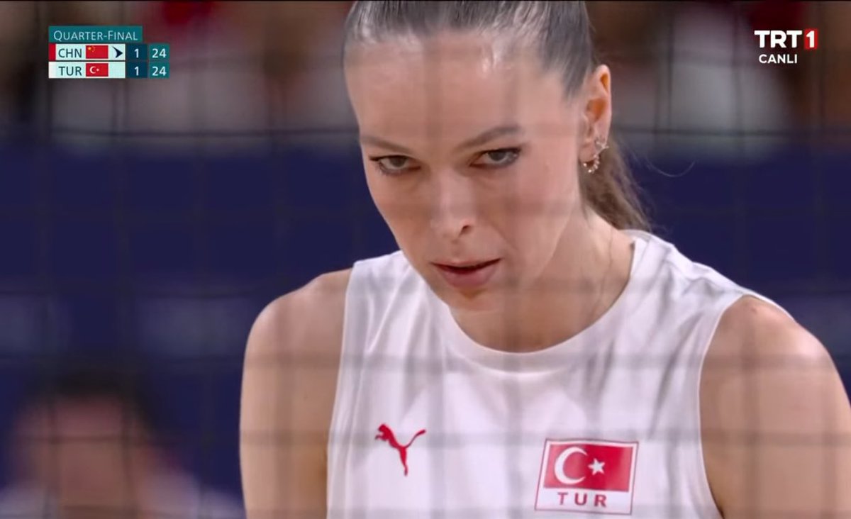 baki_aysel's tweet photo. Şu şekilde odaklandık altın bekliyoruz 🇹🇷 ❤️ https://t.co/3EhPUzdxxm
