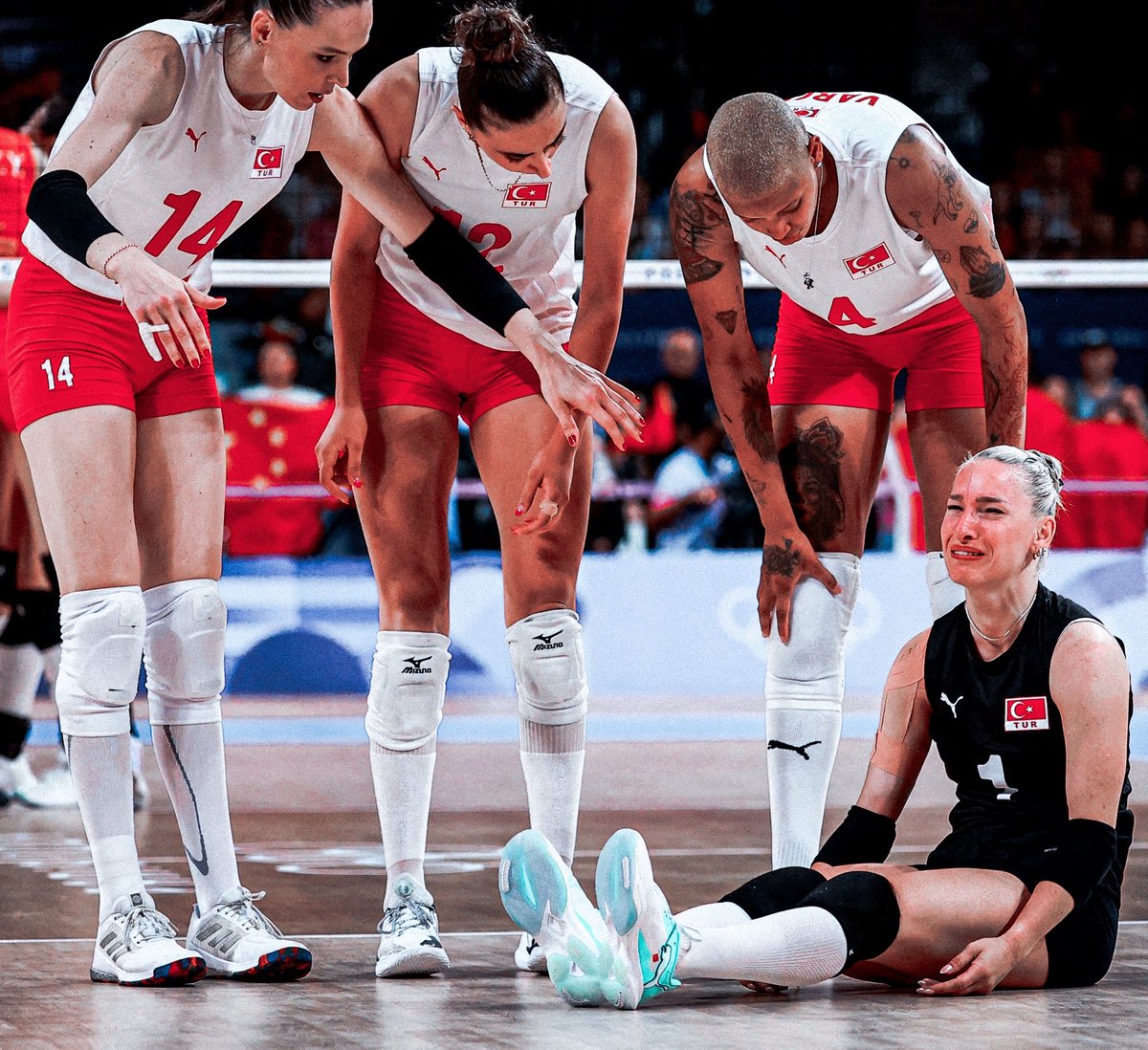 Gizem Örge bugün her şeyini verdi! SAVUNMA BAKANI! 🇹🇷