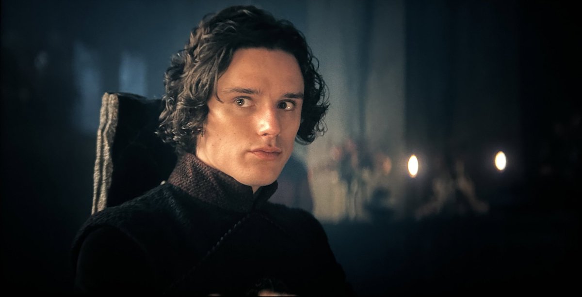 relax bro, i know you nervous bc your crush is looking at you