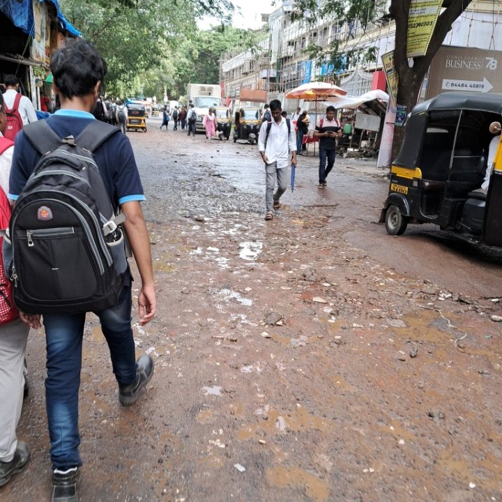 QueenofThane's tweet photo. This is the condition of road leading to Kanjurmarg Railway Station. Dear @mybmc @mybmcWardS mind to look into this area? #mumbai https://t.co/3dSDElDSKv