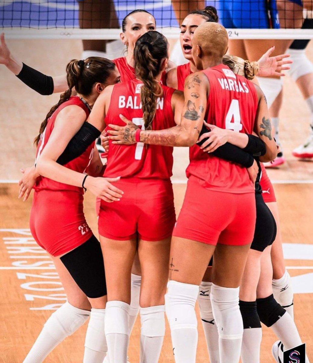 enverkarakaya's tweet photo. Siz çok şeyi değiştirdiniz, biz de değiştireceğiz...
Pes etmek yok!
#FileninSultanları #YarıFinal #paris2024olympics #isiasortakdavamız https://t.co/e0i6zQNzDu