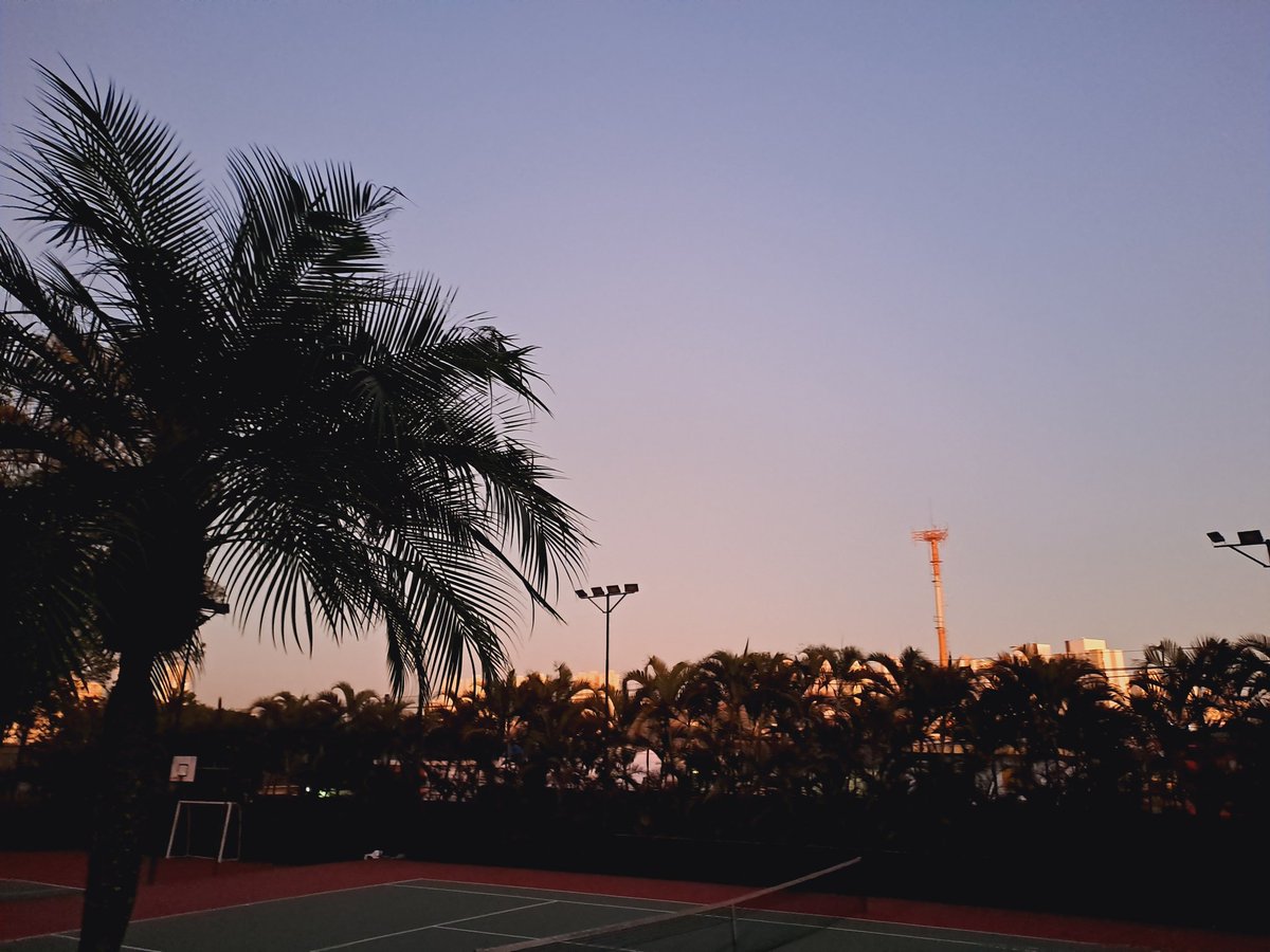 Day 6. As I start the eeek of orientation with faculty, I try and hold myself accountable for being the best version of myself (and start getting back into shape after 3 years of pregnancies and breastfeeding). Its only half an hour in the morning, but it's a start. #apnotvp