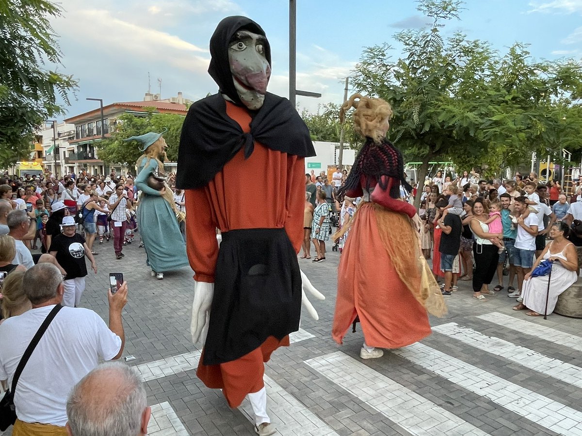 🥁 FESTES I Cercavila del Seguici Popular d' #Altafulla, correfoc dels <a href="/DiablesAltf/">GrupDiablesAltafulla</a> i Festa Jove amb <a href="/CdAltafulla/">Castellers d’Altafulla</a> 🔝

🗓️ Dissabte 10 d'agost
🕢 A partir de les 19:30h
📍 Inici: rotonda del c/ Pont de Mar

altafulla.cat/agenda-altaful…