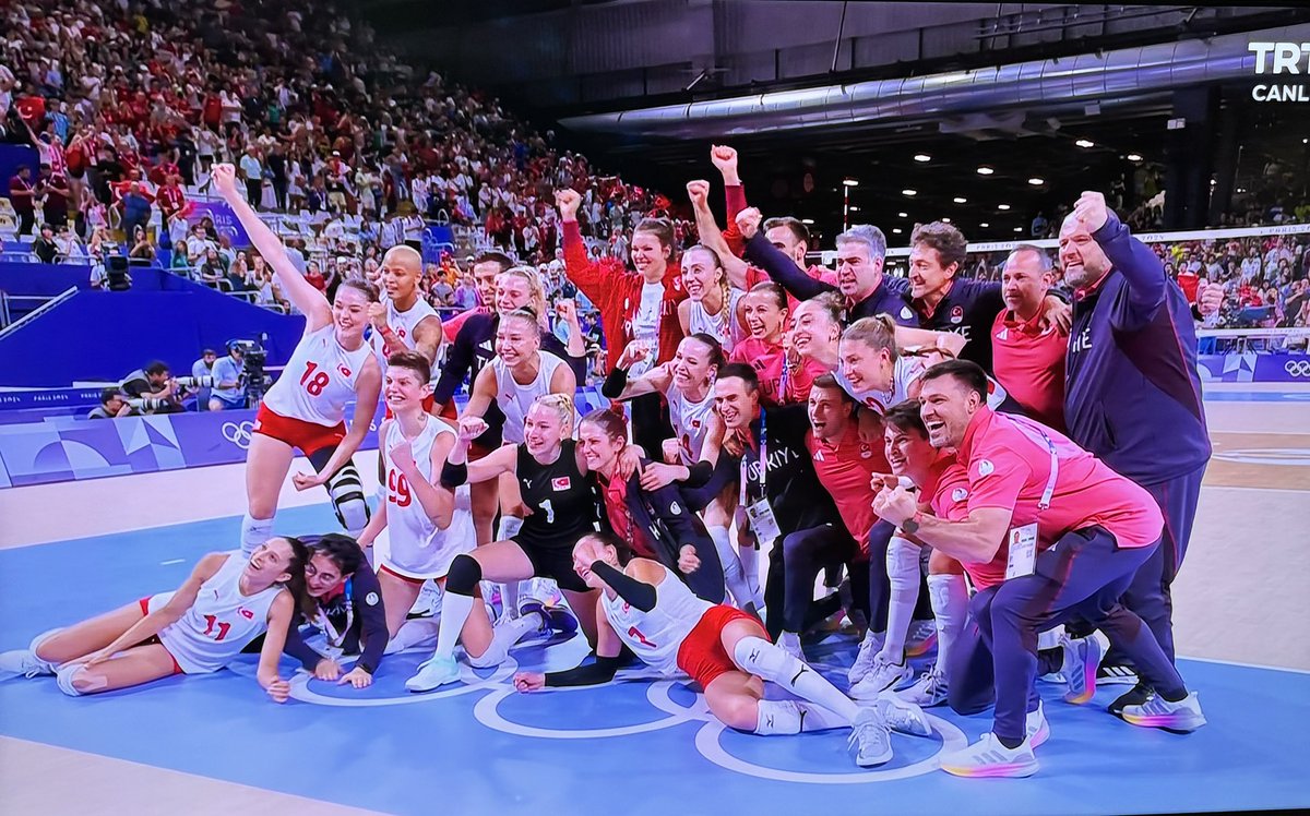 akink67's tweet photo. Teşekkürler Filenin Sultanları
Sizlerle gurur duyuyoruz…🇹🇷
TÜRKİYE:3  ÇİN:2
Yarı Finaldeyiz. https://t.co/29Gmcl3Fxz