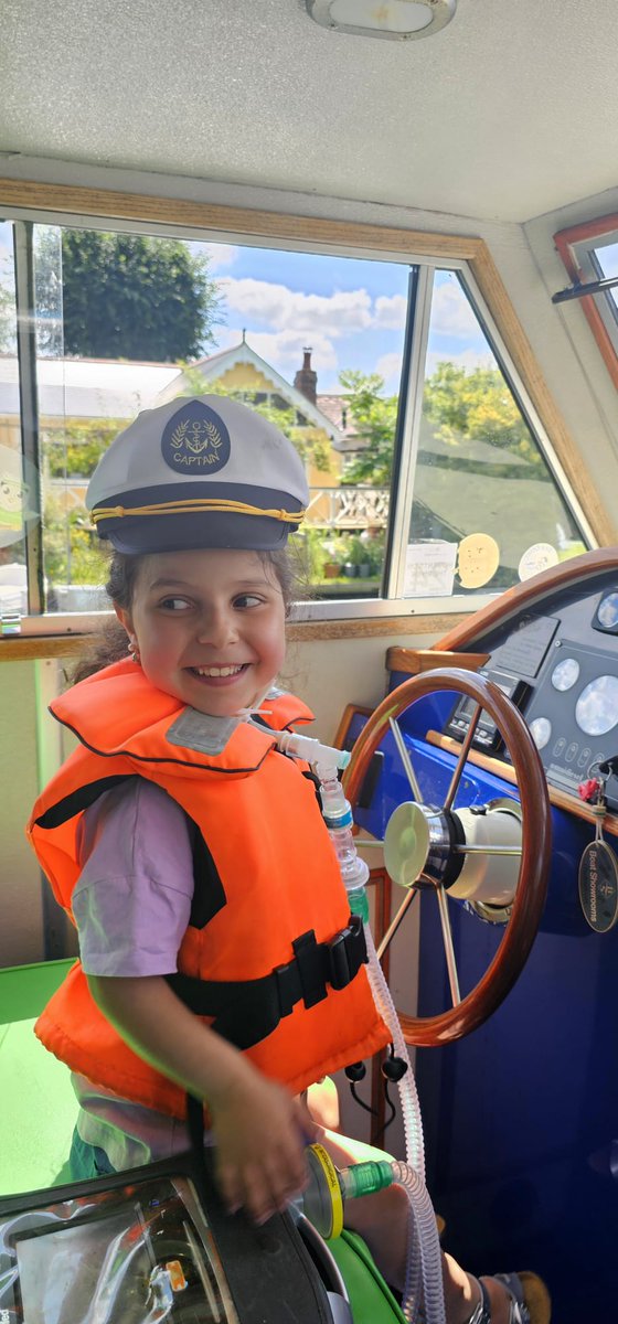 ⛵Our two clever young captains are leading the way to some unforgettable adventures on the Momentum Boat!

You can read more about our boat trips here: momentumcharity.org/support-type/r…
#RespiteBreaks