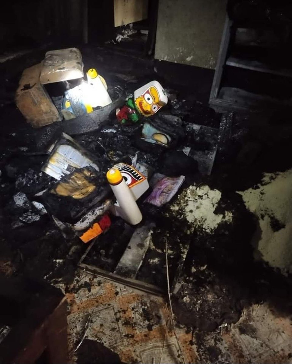 AdityaRajKaul's tweet image. Evidence of Hindu Temples attacked by Islamist mobs in Bangladesh. This ISCKON Temple in Meherpur, Khulna Division of Bangladesh. I spoke to senior ISCKON office bearers who confirmed that at least 5 temples in Bangladesh have been attacked and gutted. Many Hindus are in hiding.