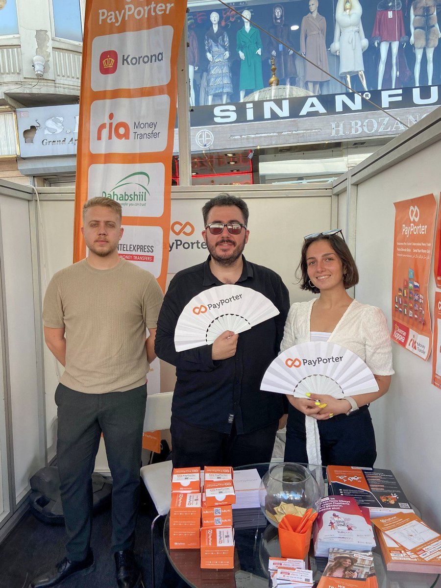 Laleli Fashion Festival’in ikinci günündeyiz. Standımızda yerimizi aldık. 185 ülkeye kolayca para transferi hakkında detaylı bilgi almak için standımıza uğrayabilirsiniz. 😊

#PayPorter #LaleliFashionFestival