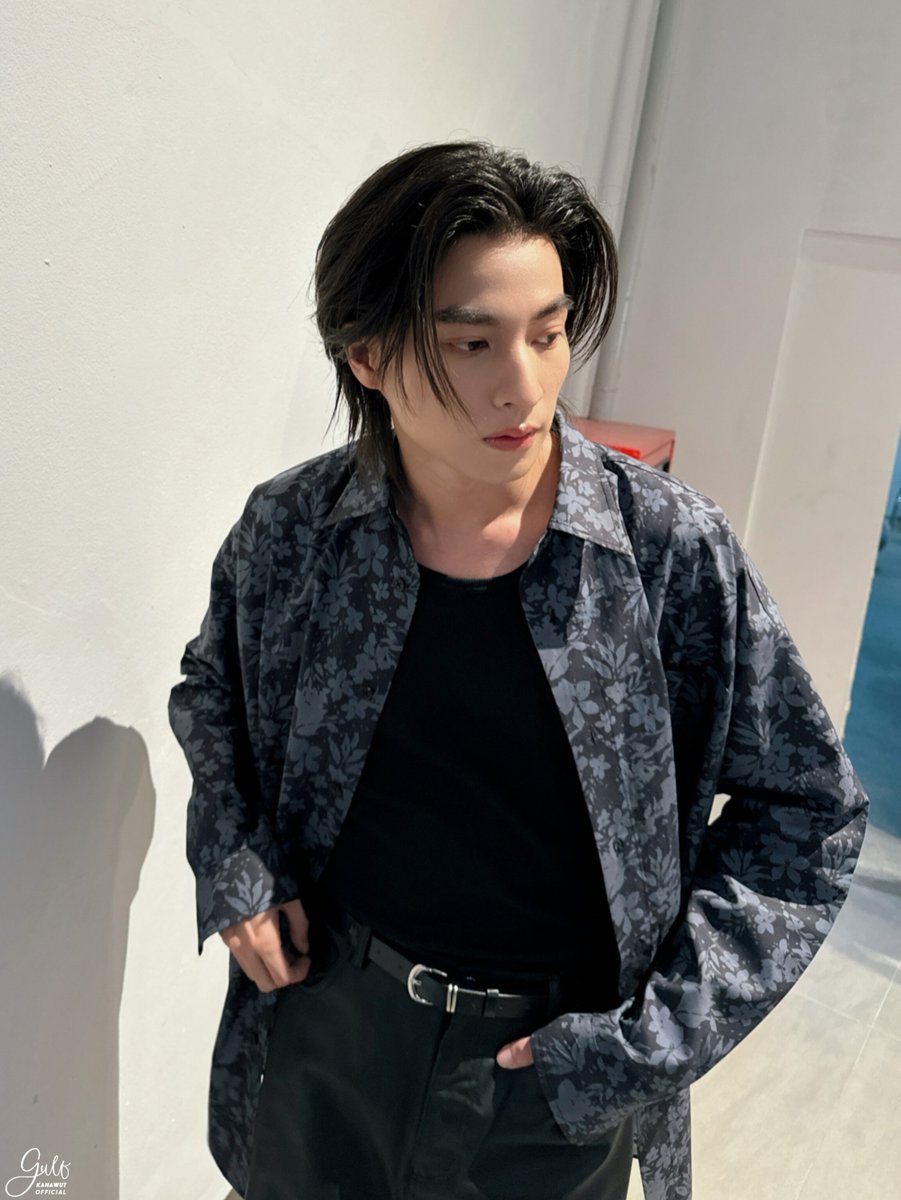 Gulfkanawutofc's tweet photo. ลุคนี้ดีแบบเกินต้าน! (อีกแล้ว🤗🤗)

TEAMWANG DESIGN X GULF
#TEAMWANGSPARKLES https://t.co/gzKTxbPSjv