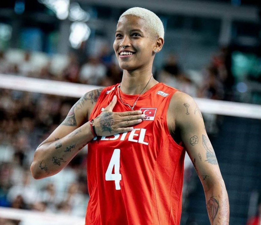 Lobici İlkin Aydın ve Malum camiaya en güzel  cevabı verdi.!

MELİSSA VARGAS.! 🇹🇷🇹🇷🇹🇷

#FileninSultanları
"Türkiye - Çin" TRT 1 Lille - Fenerbahçe Vargas Yarı Finaldeyiz Eda erdem