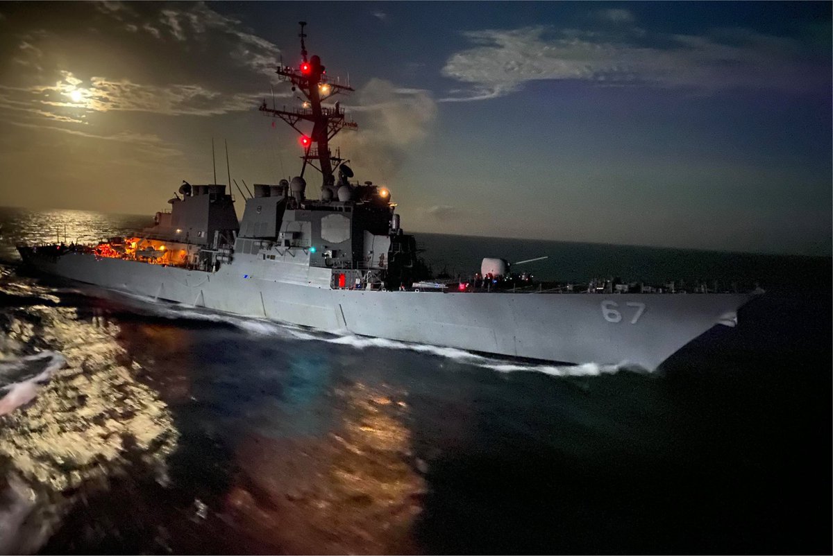 NavyRecognition's tweet image. #USNavy #destroyers #USSLaboon and #USSCole enter #RedSea heading towards #Israel amid rising tensions 

armyrecognition.com/news/navy-news…