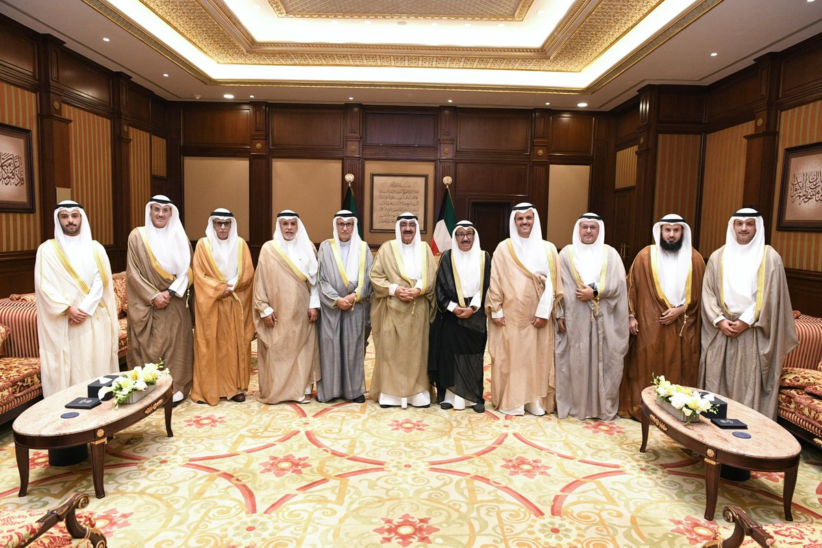 Dewan_abushaiba's tweet photo. تشرفت عائلة ابوشيبة باللقاء الأبوي مع حضرة صاحب السمو الشيخ مشعل الاحمد الجابر الصباح امير البلاد المفدى حفظه الله ورعاه - قصر بيان العامر- الثلاثاء الموافق 6/8/2024 https://t.co/Yt1SVwcEsr