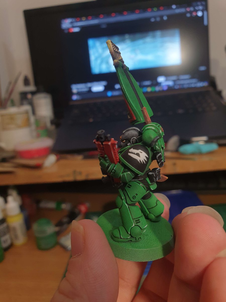 My silly lil salamander sergeant is complete ^^