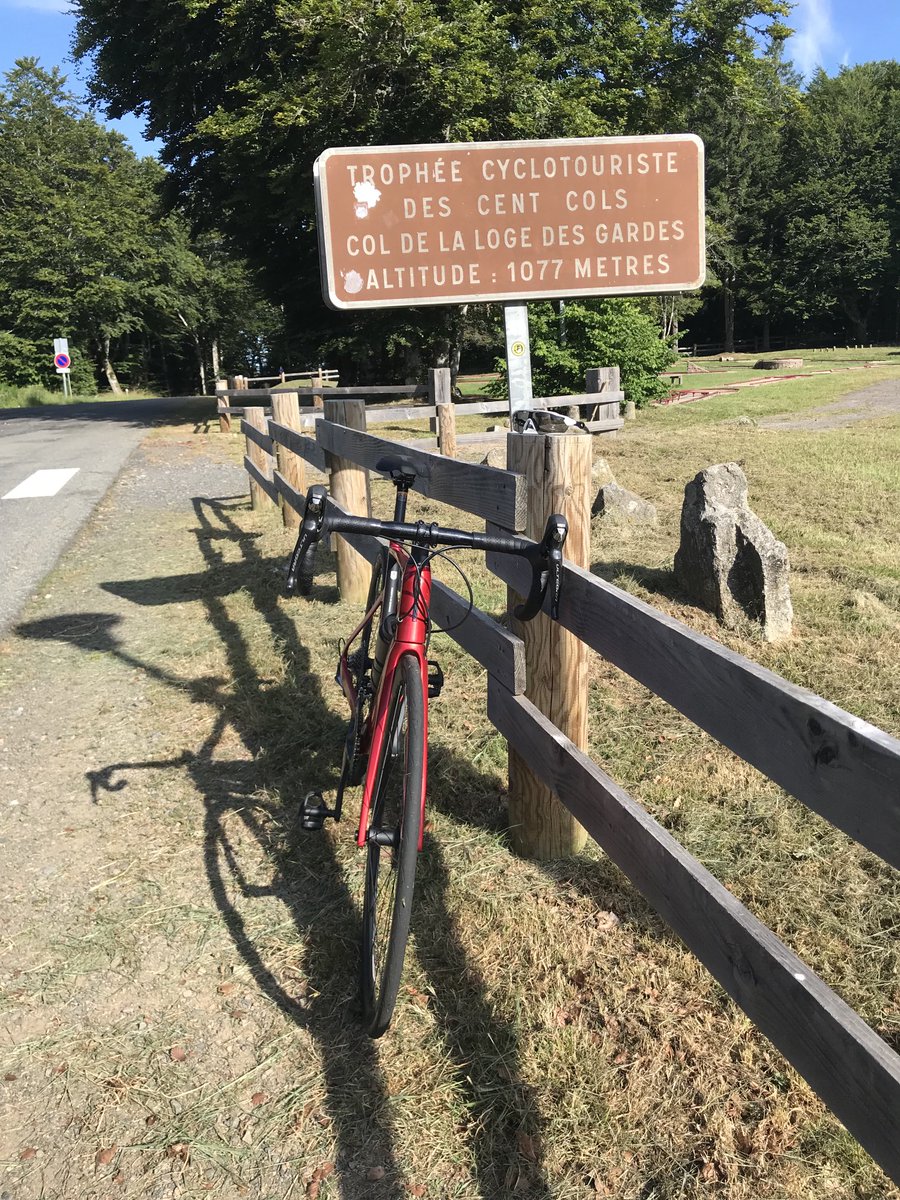 Mon Olympe à moi : le col de la Loge des Gardes, en attendant celui du Béal. Et bientôt les cent dans la musette. Écrire sur le Tour de France m’a redonné le goût du défi humain et sportif !