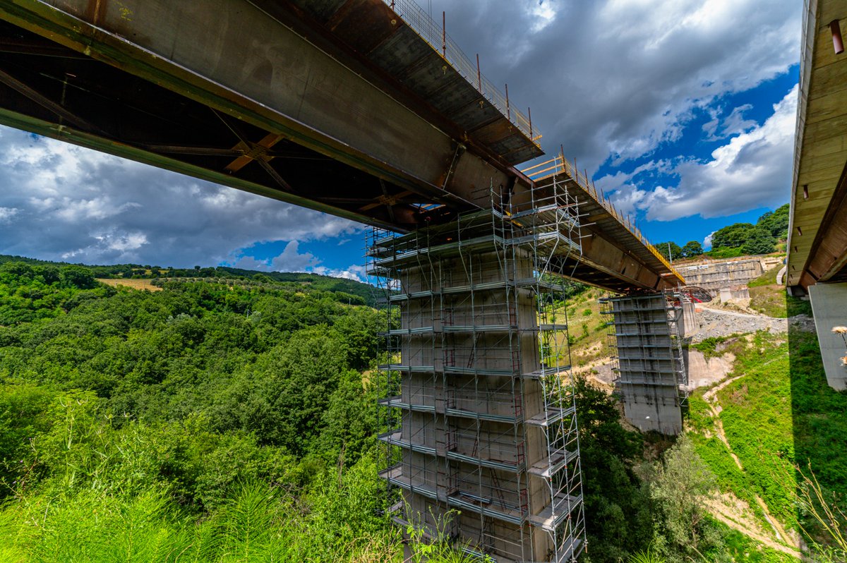 CastaldoSpa's tweet photo. SS318 Valfabbrica - Completamento da Km. 16+224 a Km 19+354 – Lotto 5 - Raddoppio Galleria Picchiarella e Viadotto Tre Vescovi
#castaldospa #launch #bridge #steel #corten #site #valfabbrica #italy #greatjob #photooftheday #dronephotography #fromthesky #Anas #donatispa #basix #fns https://t.co/Rl2jgsmpwp