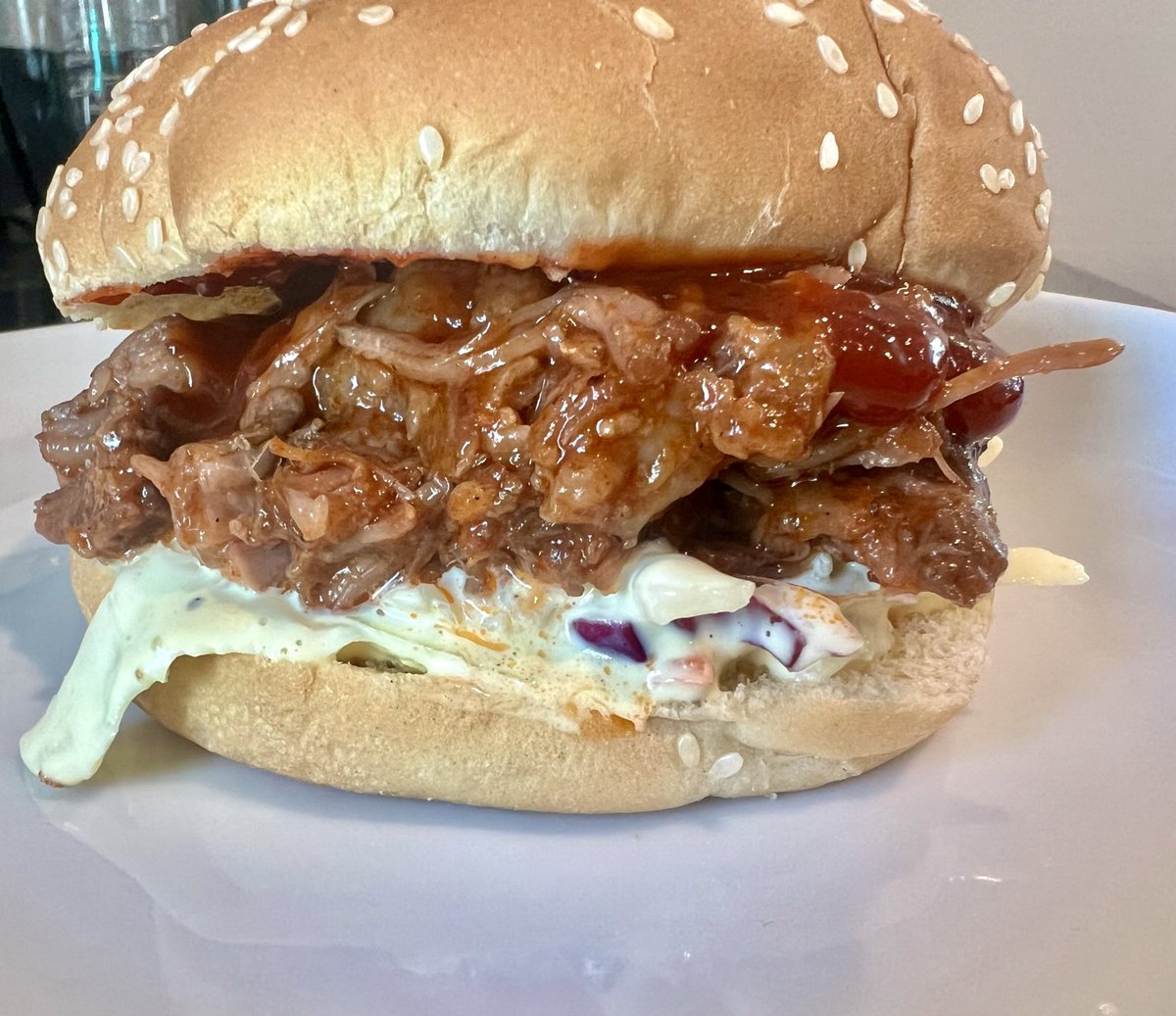 KitchenTae's tweet image. BBQ oxtail sandwich 😋