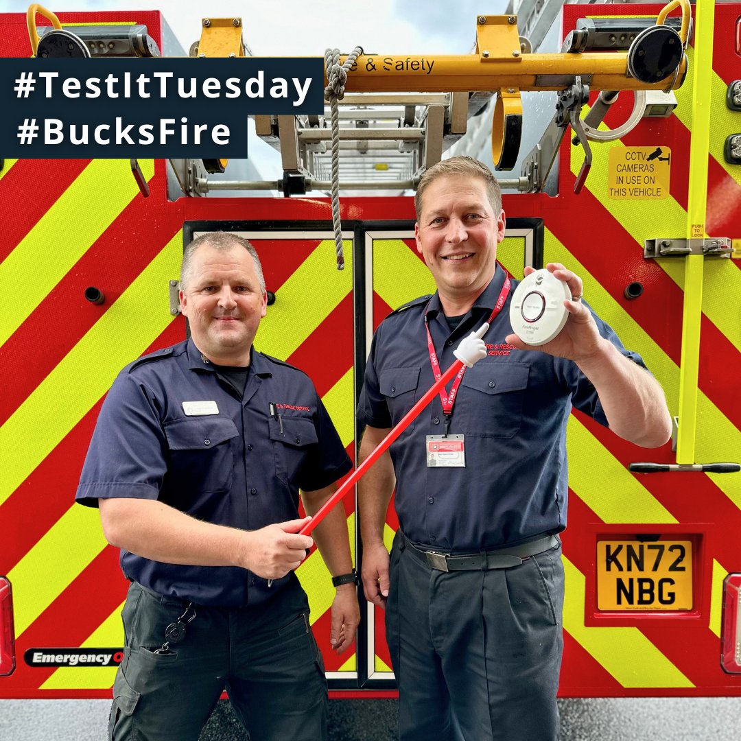 Do you have working smoke alarms in your home?
Don't assume they still work, they could save your life in the event of a 🔥
Test yours this #TestItTuesday ✅
For more #SafetyAdvice ➡️ bit.ly/3KP8eql
#BFRS #BucksFire #SmokeAlarm