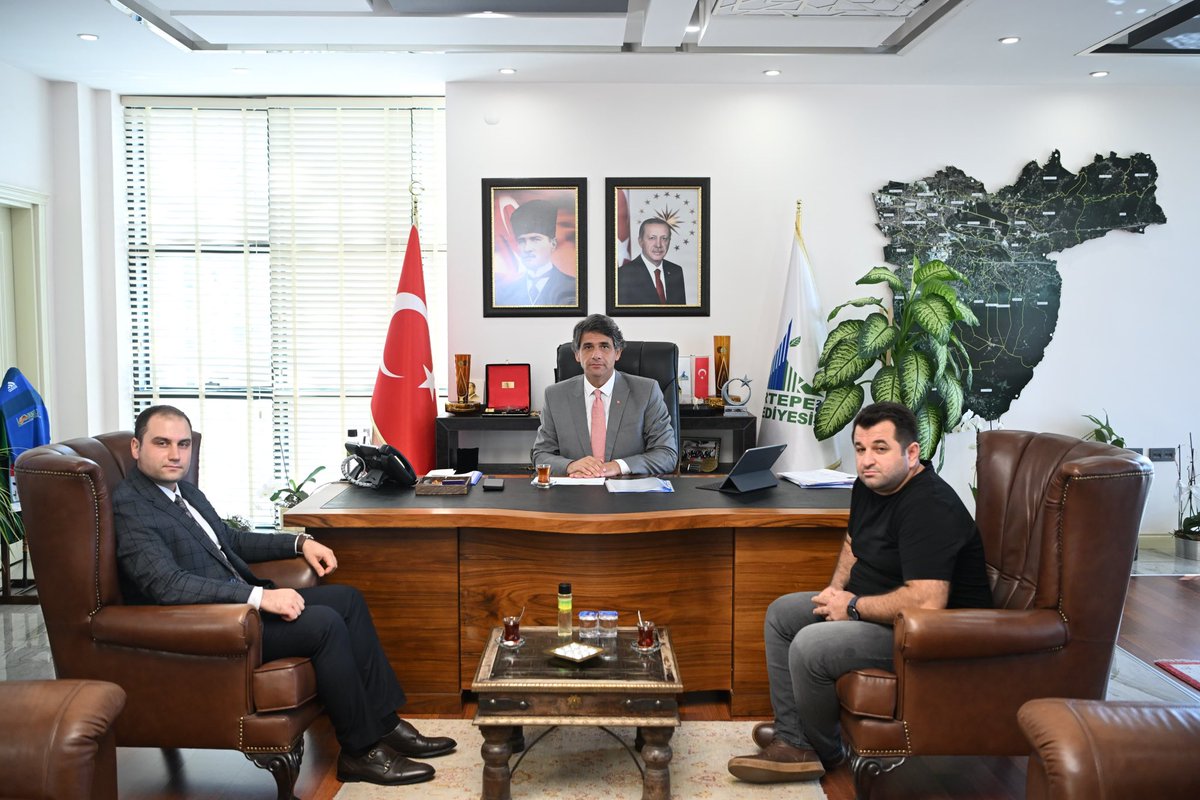 avmkocaman's tweet photo. Kartepe’mize SGK Müdürümüz olarak atanan Abdullah Narman’a nazik ziyareti için teşekkür ediyor; yeni görevinde başarılar diliyorum. https://t.co/WGHf53ljNO