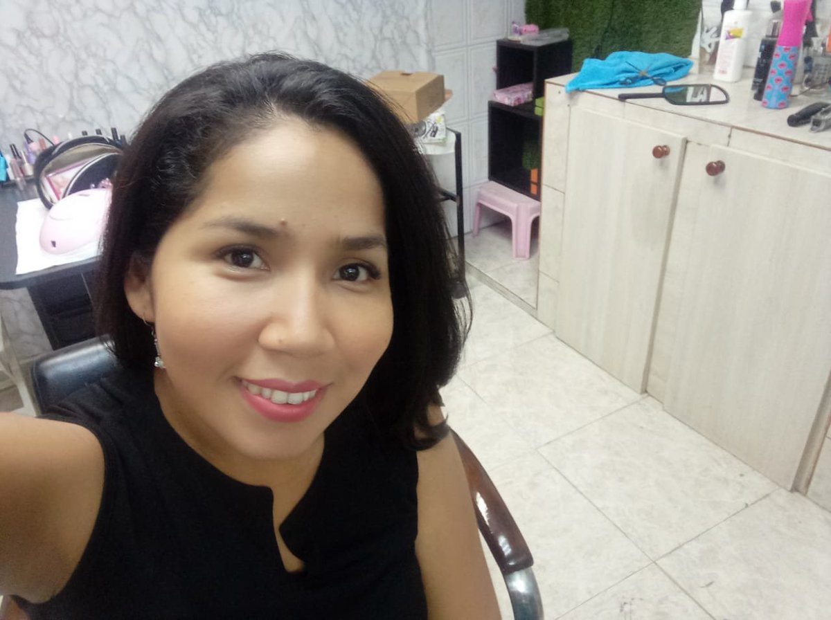 Eliz20140's tweet photo. 2/3🧵

Me gusta como cambia el rostro rezaltando un poco mis pestañas. https://t.co/HBfID93f5E