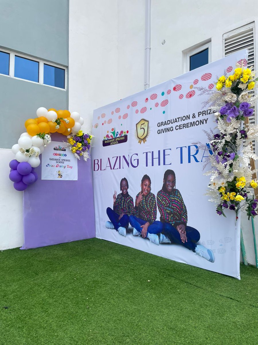 King_Tmile1's tweet photo. Radiance Springs prize giving day and end of the year party decor went well.
#eventdecorations https://t.co/iaLRGMZh0k