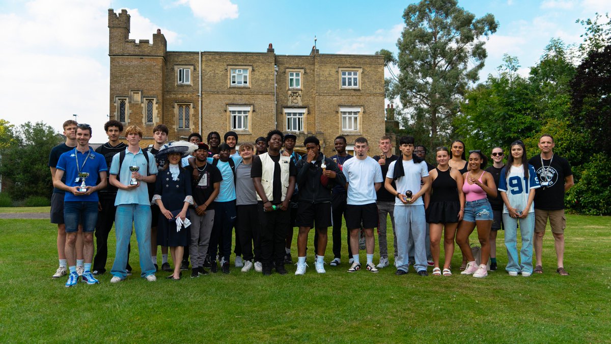 OaklandsWolves's tweet image. Festival of Achievement bringing our academies together celebrating their success over the 23/24 academic year.

#achievement #success #academy #stalbans #oaklandscollege