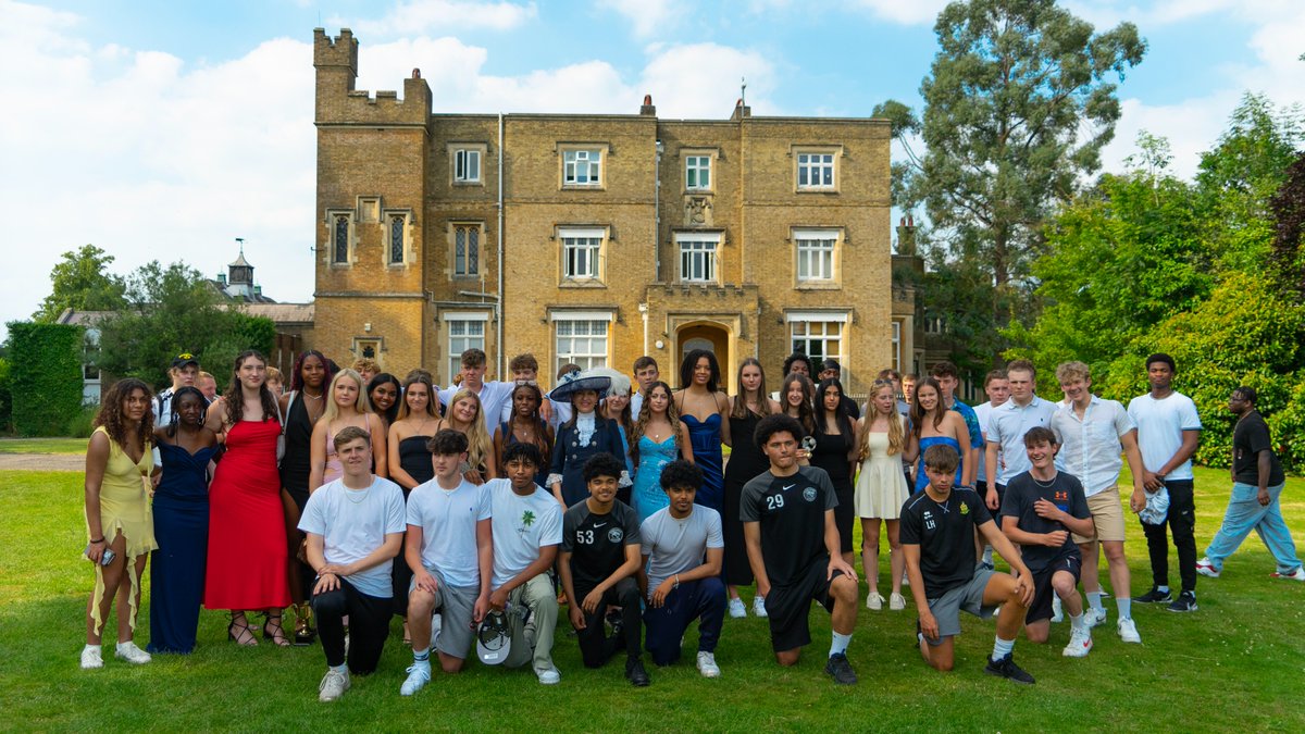 OaklandsWolves's tweet image. Festival of Achievement bringing our academies together celebrating their success over the 23/24 academic year.

#achievement #success #academy #stalbans #oaklandscollege