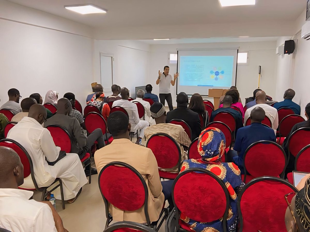 Rencontre de notre président avec le Ministre de l'Éducation et conférence à IAM TECH sur l'innovation en éducation et technologie.

Engagement renforcé pour soutenir l'éducation et les talents en #Afrique.

#Éducation #Innovation #Sénégal #Maroc