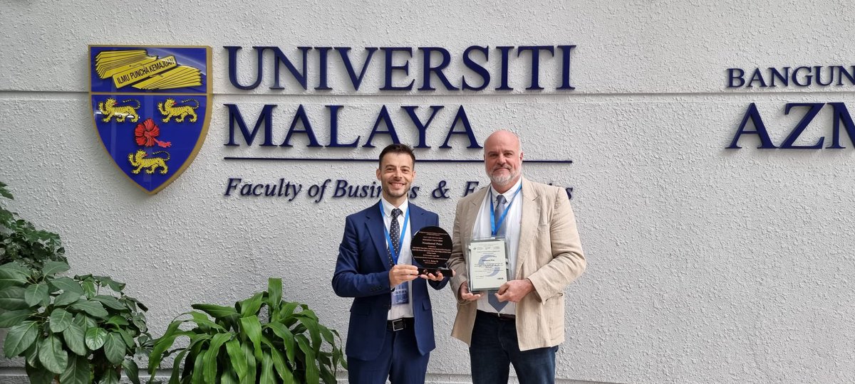 Ole ese equipo guide2FR!!! Resultados del proyecto  TED2021-131430B-I00 Hasta Malaya llegan las buenas noticias de nuestro proyecto con los compis de la <a href="/uam/">maurizio</a> Gracias al Centro unificado de seguridad del <a href="/alcorconbombero/">Bomberos de Alcorcón</a> <a href="/antonionovillo1/">EL NOVI ❤️🚒💪</a> <a href="/112cmadrid/">112 Comunidad de Madrid</a> por su súper #helpyemergencias