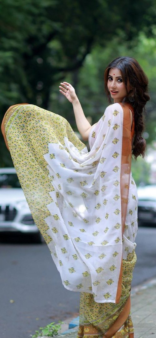 Tesla_ASI's tweet photo. 🛑 #MonamiGhoshThread 
🛑 #BollywoodThread 

#Bollywood #Actress #MonamiGhosh New Look https://t.co/65l3qRjsd4