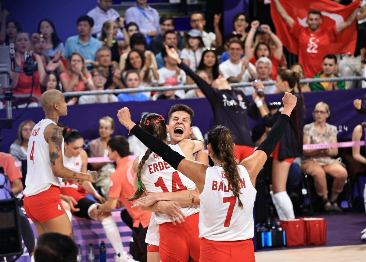BildenHalis's tweet photo. #Paris2024‘te Çin’i 3-2 yenerek yarı finale yükselen #FileninSultanları'nı yürekten kutluyorum. Milli takımımıza tüm müsabakalarında başarılar diliyorum. https://t.co/isaBmzy8kH
