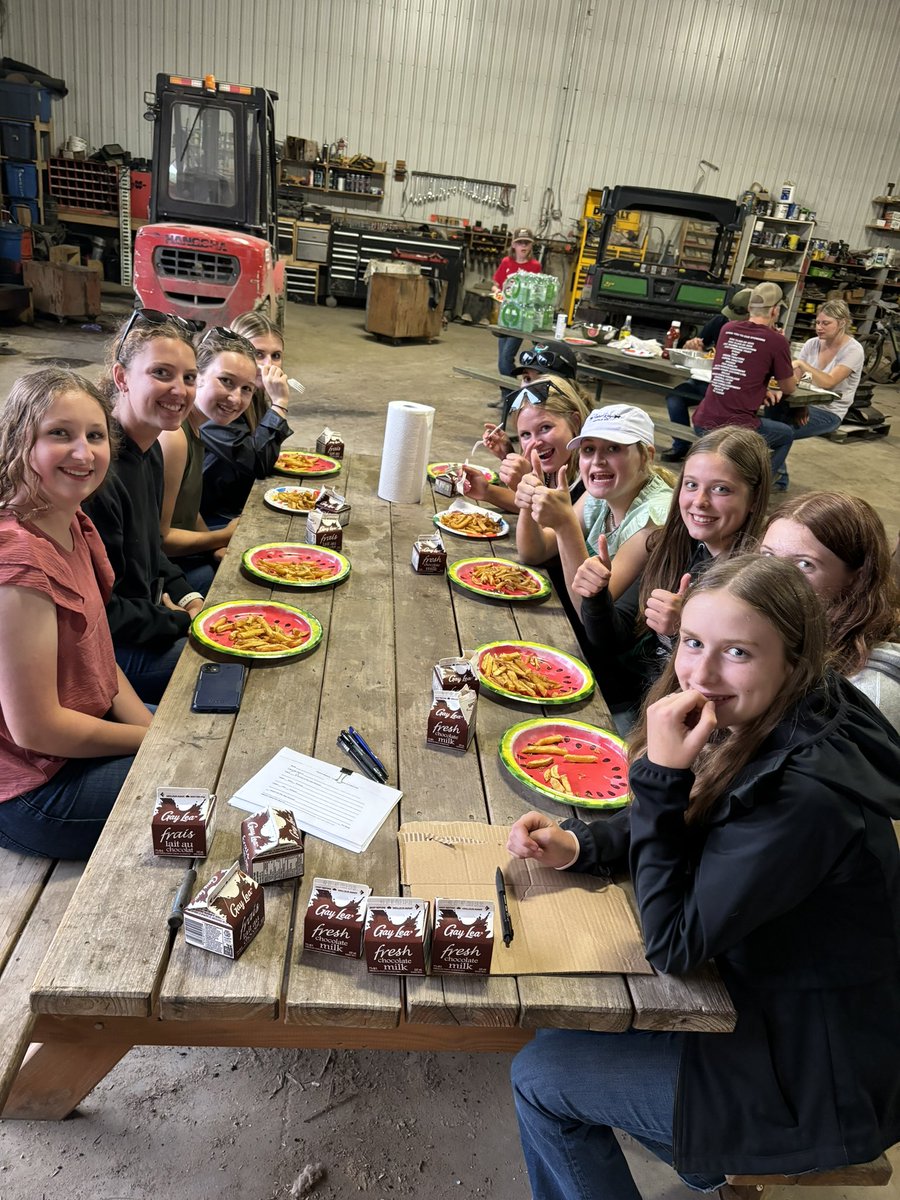 Another successful tour in Bruce County with the Paisley <a href="/4HOntario/">4-H Ontario</a> Beef Club. Thank you <a href="/DuaneHolm1/">Duane Holm</a> and daughter Rachel for the tour (and French fries)! “Agriculture is always where I wanted to be, if you have an idea, share it, you never know what can happen” #ontag #4H