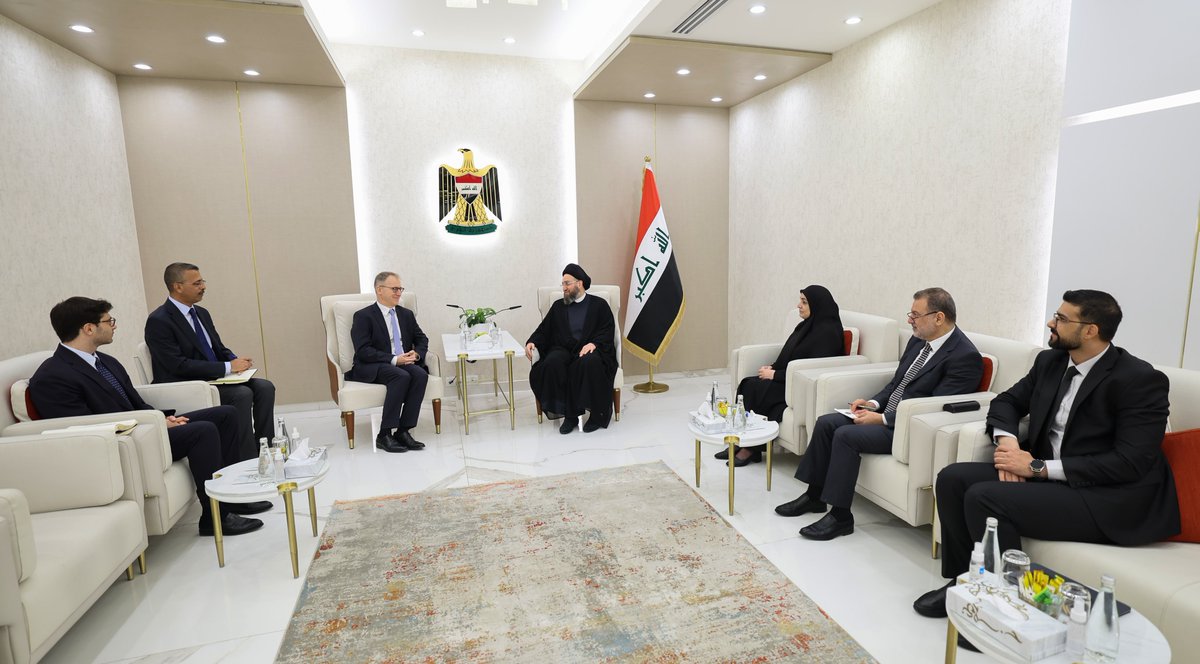 إلتقينا صباح اليوم سعادة السفير الإيطالي ماوريتسيو كريكانتي بمناسبة انتهاء مهامه في العراق رئيسا لبعثة بلاده، وتمنينا له النجاح في مهامه القادمة، واستعرضنا في معرض حديثنا تطورات المشهد السياسي في العراق والمنطقة فضلا عن العلاقات الثنائية بين بغداد وروما.
بيّنا طبيعة الاستقرار