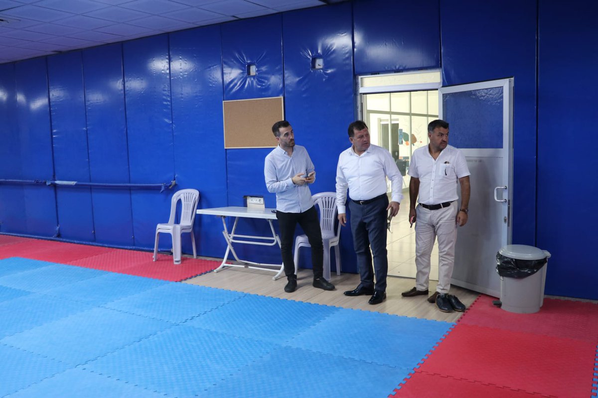 GSB_Kayseri's tweet photo. Gençlik ve Spor İl Müdürü Ali İhsan Kabakcı, Çok Amaçlı Spor Salonu’nu ziyaret ederek sporcularla bir araya geldi.
İl Müdürü Ali İhsan Kabakcı, tesis Şefi Necati Gencel'den yapılan çalışmalar hakkında bilgi aldı. https://t.co/KofAS5pLQ3