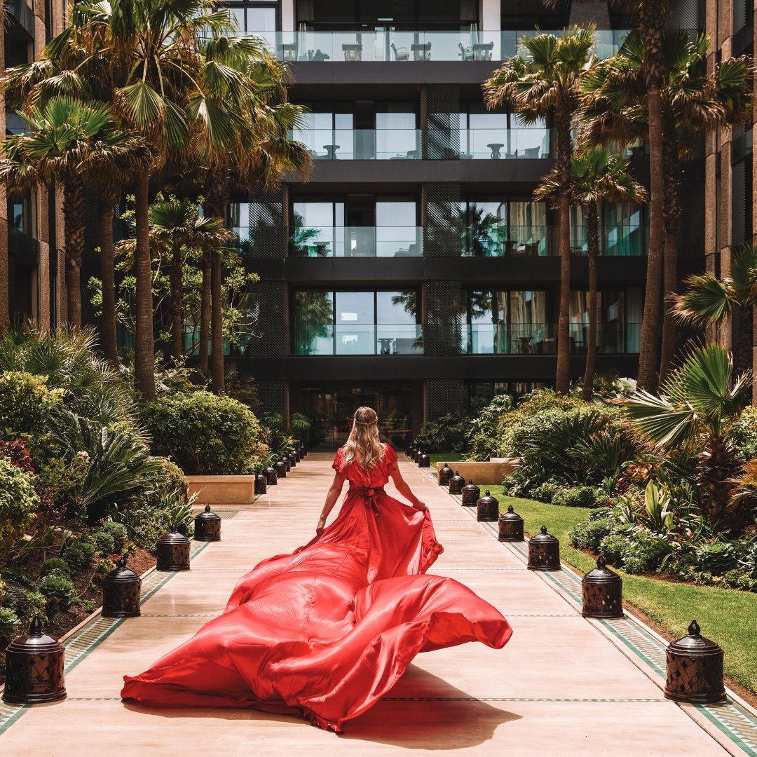 Wandering amidst the hotel lush gardens, a tranquil escape from the city’s hustle and bustle. 🌿

#fourseasons #fscasablanca #casablanca

📸 : @betterexploretogether