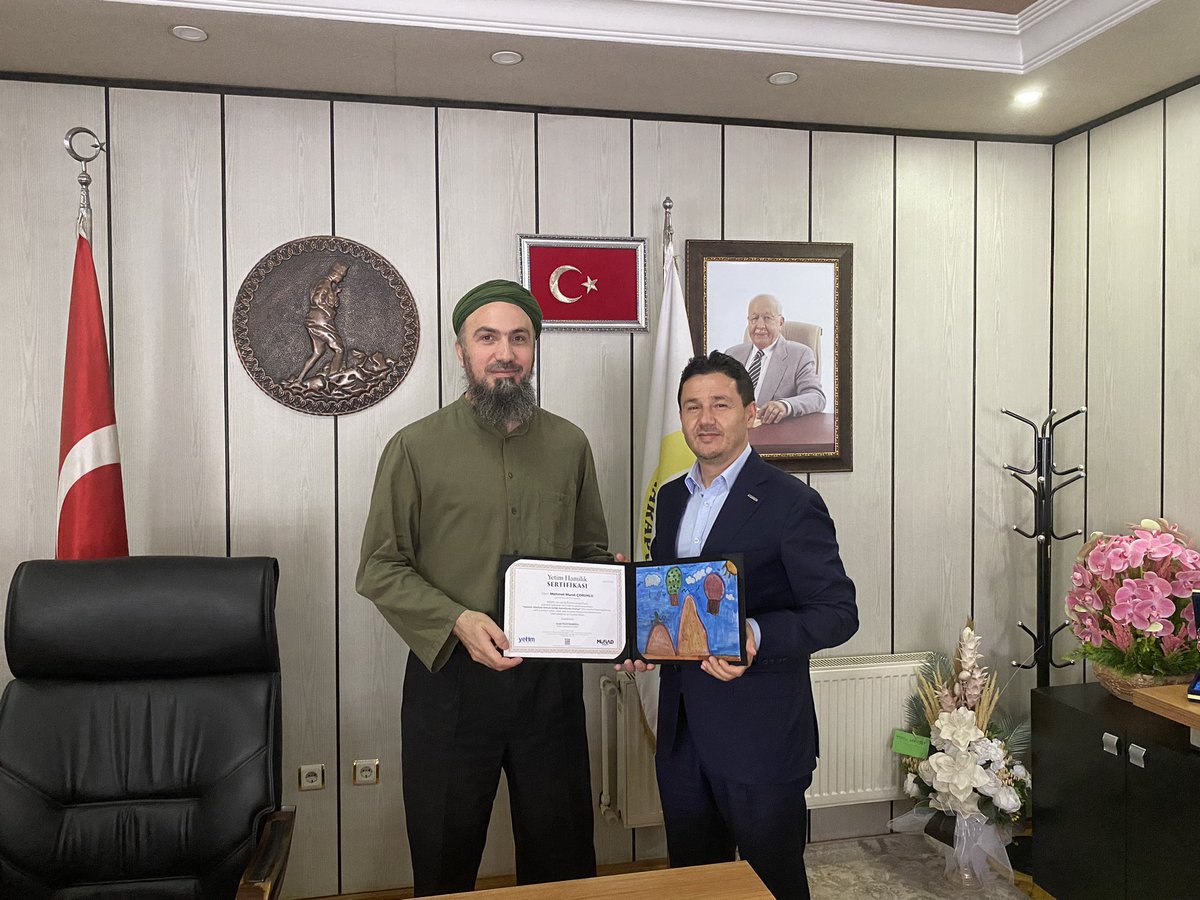 MUSIADSakarya's tweet photo. Başkanımız İsmail Filizfidanoğlu ve Yönetim Kurulu Üyelerimizle Karapürçek Belediye Başkanı olarak seçilen Mehmet Murat Çoruhlu’ya “Hayırlı Olsun” ziyaretinde bulunduk.

Nazik ev sahipliği için Sayın Başkanımıza teşekkür ediyor, görevinde muvaffakiyetler diliyoruz. https://t.co/4gAiv8VIer