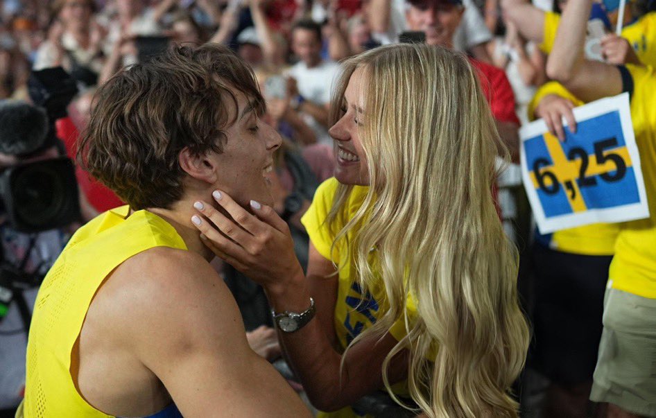 carry queen tweet media