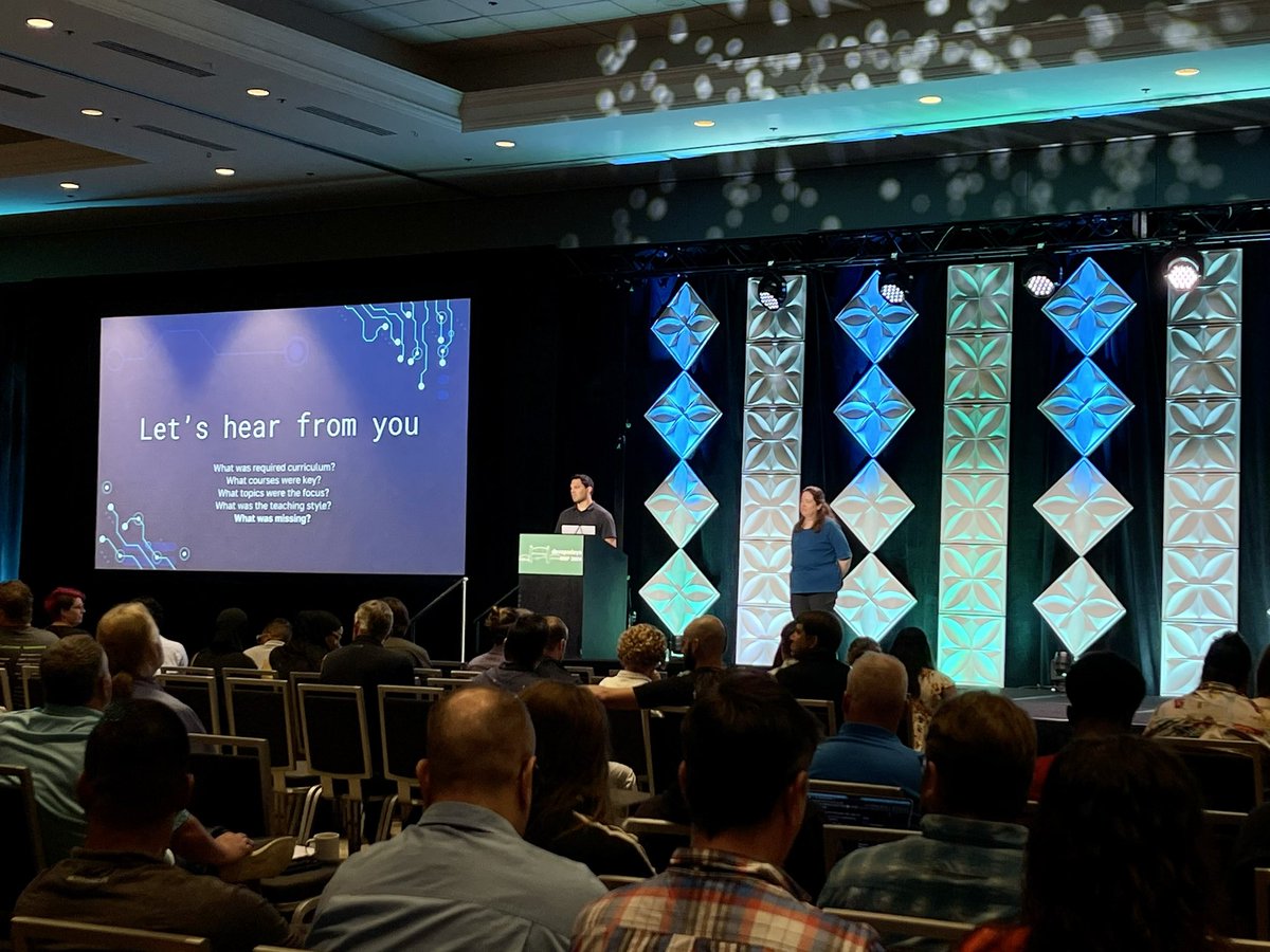 devopsdaysmsp's tweet image. Susan Fox and Shilad Sen are bringing an educators perspective. Getting attendees involved as they discuss transforming computer science education for the future.
#devopsdays