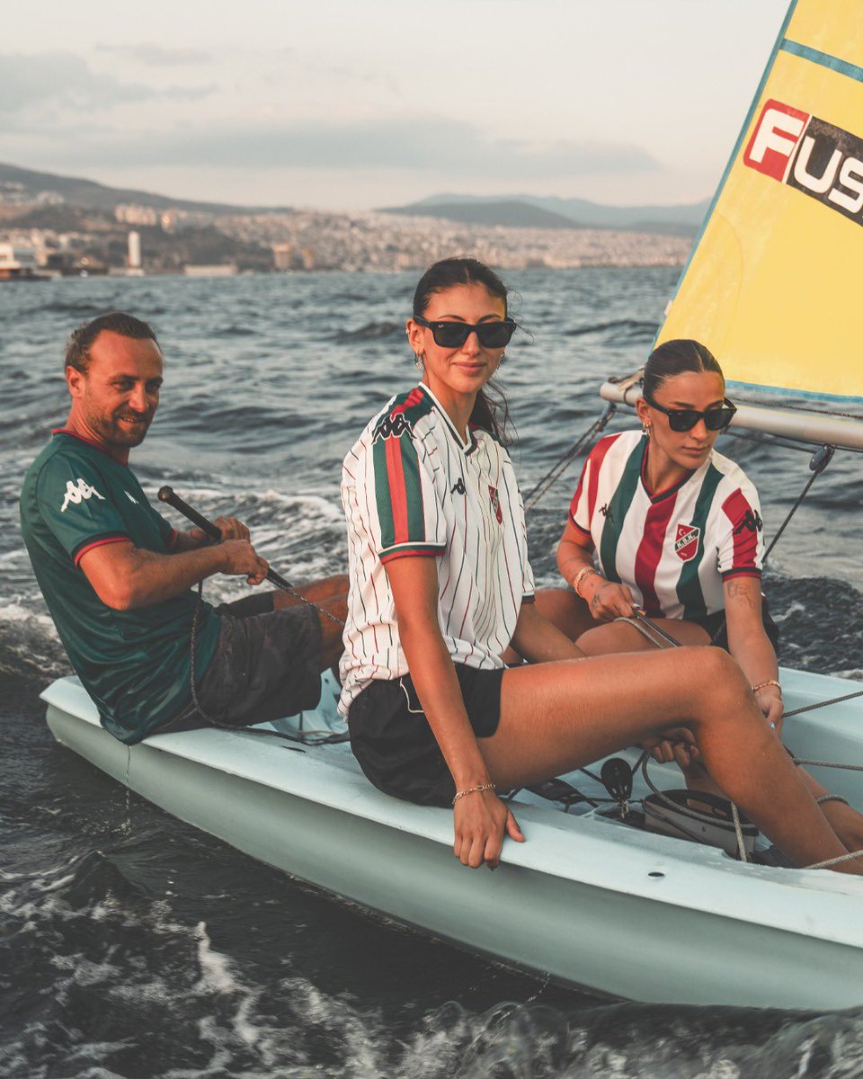 Bu sezon da tam desteğiz! Yeni formalarımızla sahada, tutkumuz ise her yerde sizinle. Bu tutkunun parçası olmak ve geçireceğimiz soluksuz bir sezona ortak olmak için Karşıyaka formalarımız çok yakında KSK Store mağazalarında satışta. 💚❤️