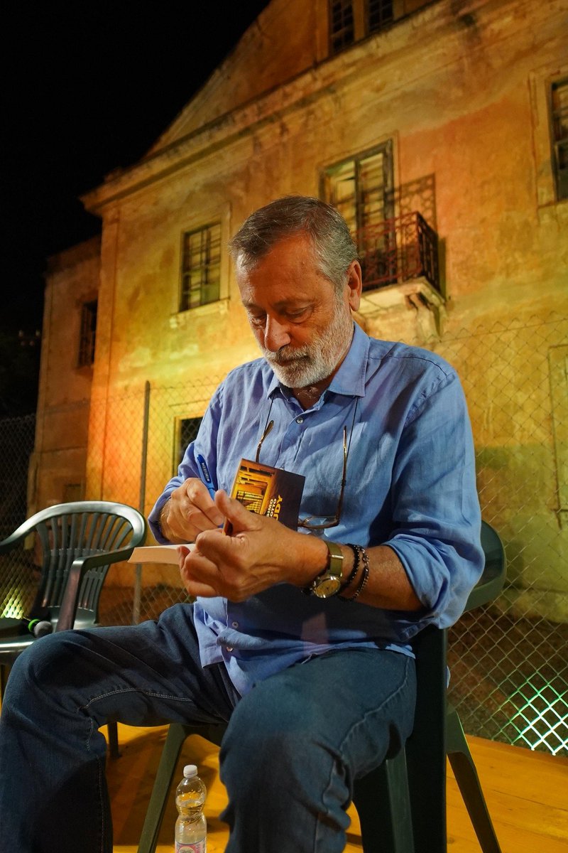 Immagini da #Connessioni Festival delle Idee #Gonnesa
Massimo Carlotto a Villaggio Normann per "Trudy" il suo nuovo romanzo noir per Einaudi.
PH <a href="/FilmtheLife/">Film the Life</a>