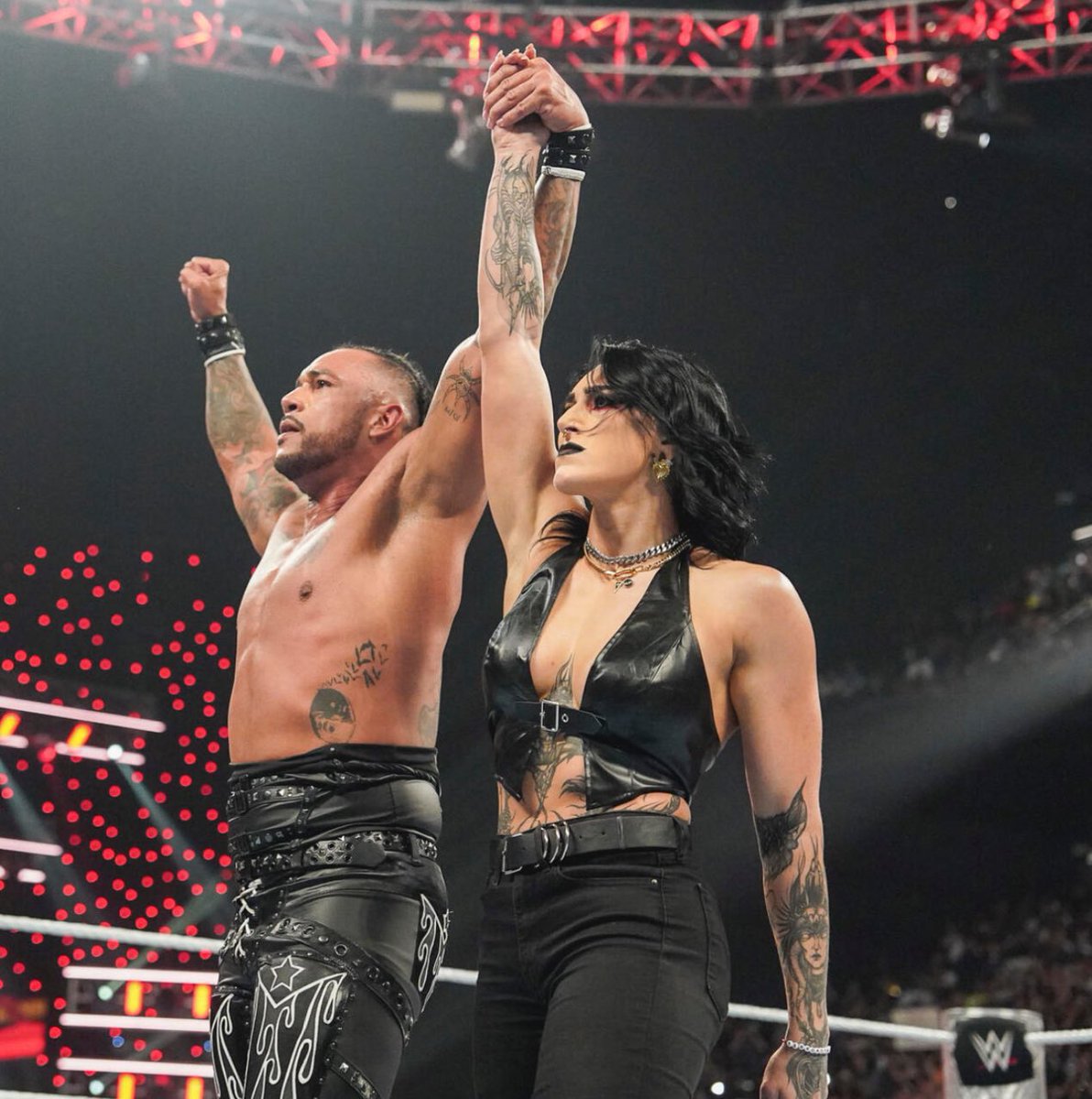 UnbridledBrawn's tweet image. —; G Block, all we know is R E D R U M. 🩸

                Mr. &amp;amp; Ms. Glock. ⚖️

@IntrepidRobust/@LivesForInfamy