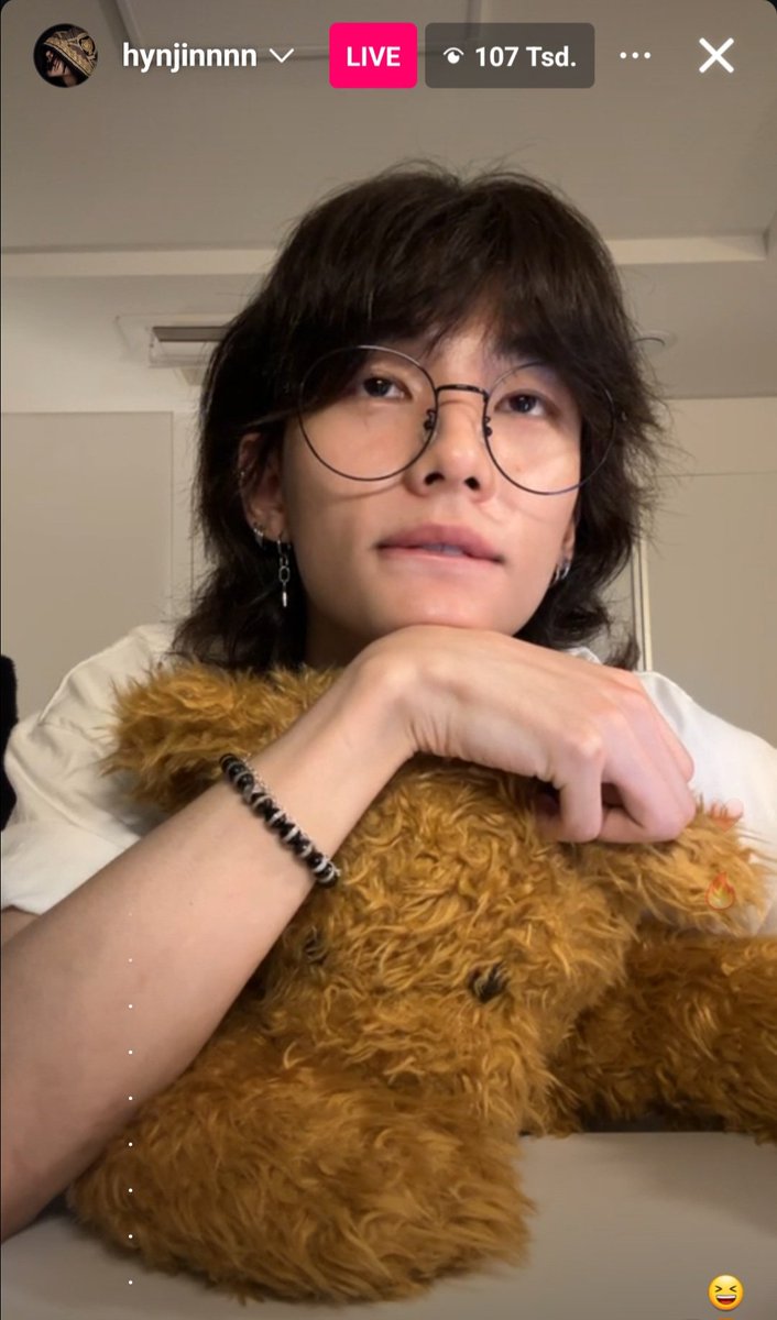 wh0r3r4cha's tweet photo. 🥟 // exhibitionism, plushophilia

Hj knows it's wrong. He knows it when he cuts open his favourite Teddy bear to stuff his fleshlight into it. He knows it when hes live in front of over 100k people and he presents it to them, careful not to show the bottom where the sex toy + https://t.co/10X8cBw7bD