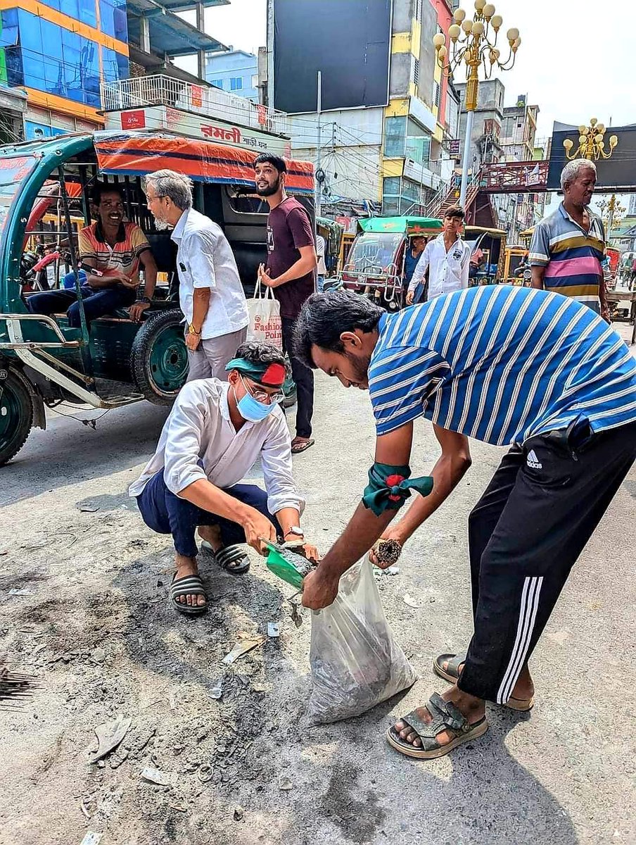 ShababJunayed's tweet photo. Reforming Bangladesh! ❤️ 🇧🇩

Location: Zero Point, Rajshahi

#Bangladesh #ReformingBangladesh

@doamuslims @AJEnglish @TheDeshBhakt @TheDavidBergman https://t.co/hBFu8l2wSf