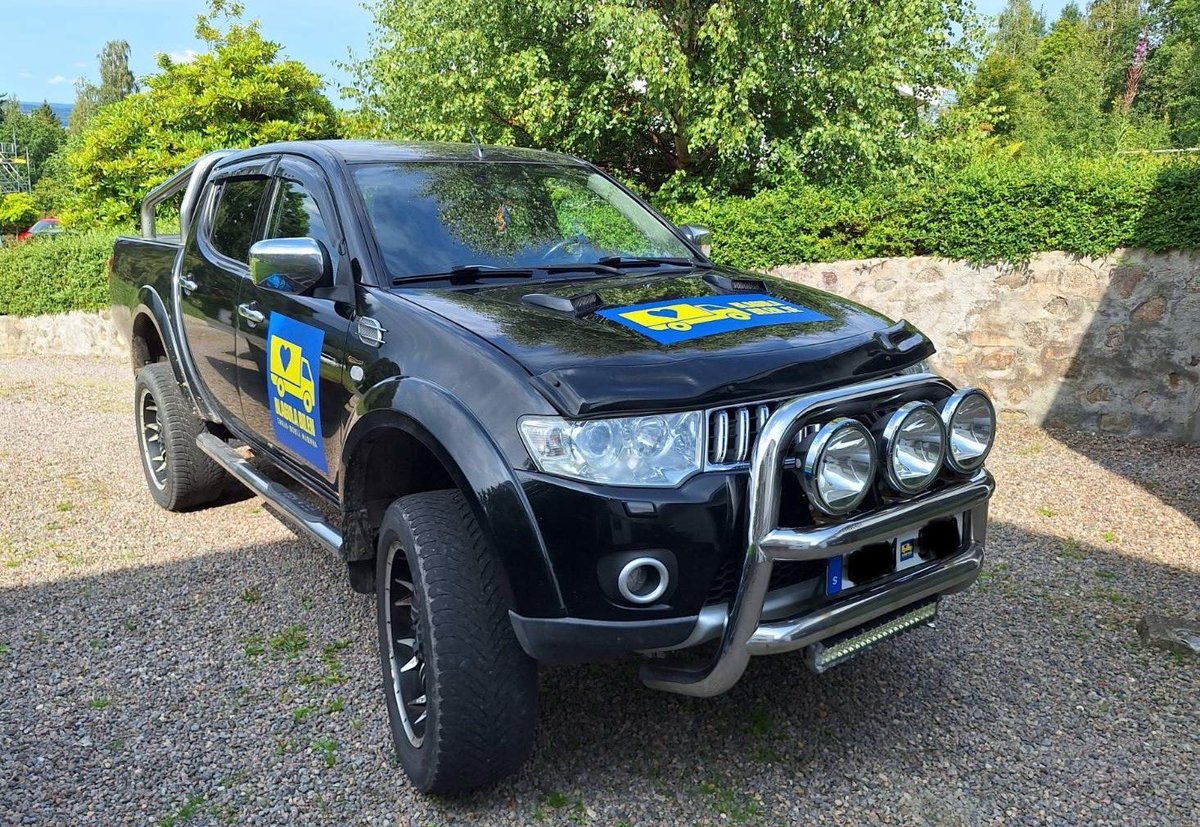 BlagulaBilen's tweet photo. Denna bad boy är precis inköpt för era stålars i Smålands djupaste skogar. Snart på väg mot Ukraina för att leverera bonk! 👊🏻🇺🇦

Slava Ukraini!

Swish: 1236076665
https://t.co/ytSUkXFDiR
Bg: 5899-3932 https://t.co/uF0qmTAopZ