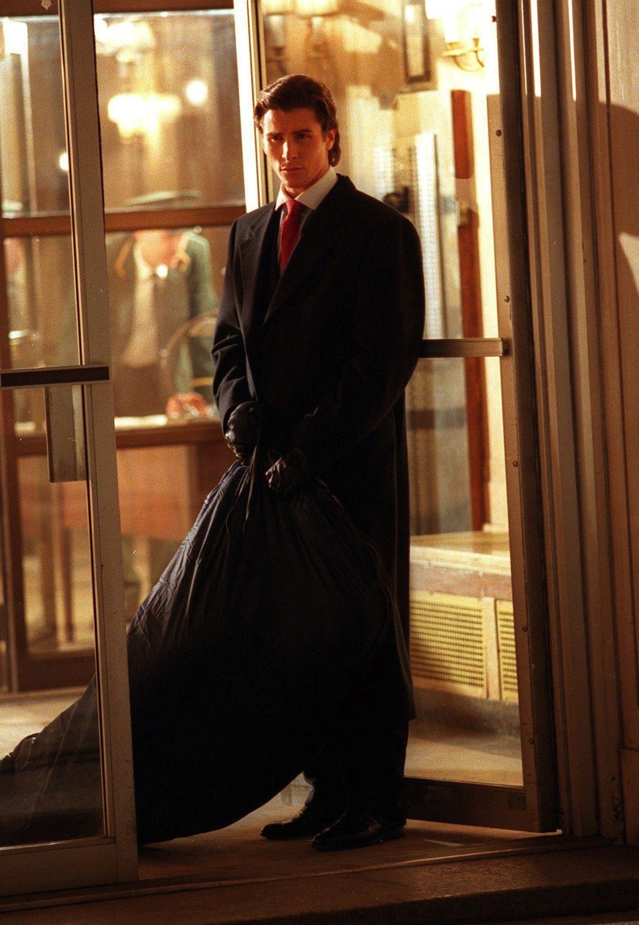 N on X comme des garcons didn t allow one of their overnight bags to be used to carry a corpse so jean paul gaultier was used instead https t 3yy6gwUxuQ X