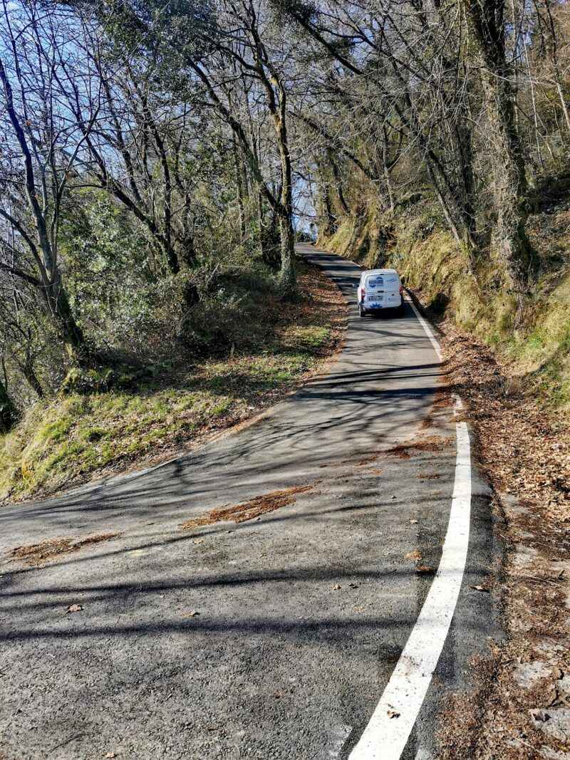 amantes_cycling's tweet photo. Este Sábado se disputa la Clásica San Sebastián. Este año se ascenderá a Igeldo por Pillotegi antes de meta, una pared con un kilómetro final al 17,7% y rampas casi imposibles que llegan al 27%. Entrará en el "Top 5" de los Kilómetros enteros más duros subidos en competición. https://t.co/vxnVqRCQLC